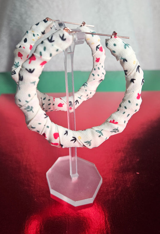 2.25" Hoop-White w fall red green black pattern